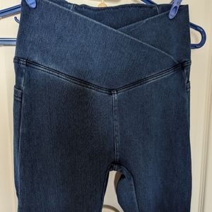 Halara magic cross bodydenim leggings